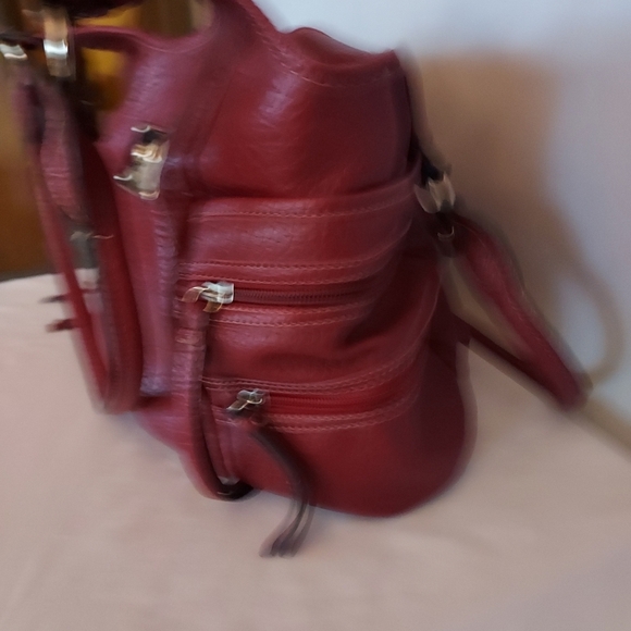 Womans Burgundy Handbag - Picture 3 of 9